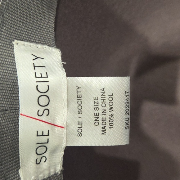 Sole Society Hat 100% Wool O/S - Picture 3 of 3